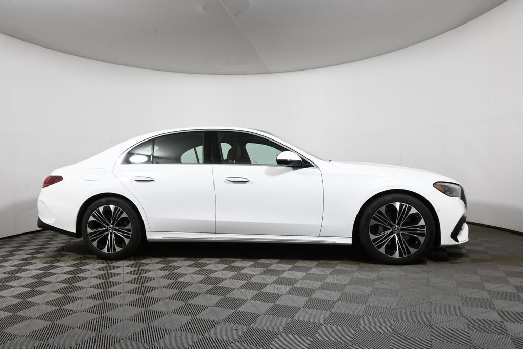 Used 2026 Mercedes-Benz E 350 4MATIC Sedan image 8