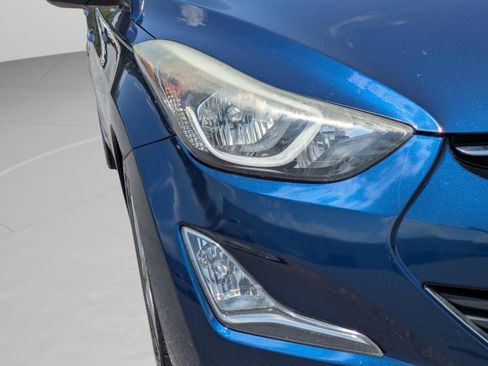 Used 2015 Hyundai Elantra SE w/ Option Group 02 FWD image 28