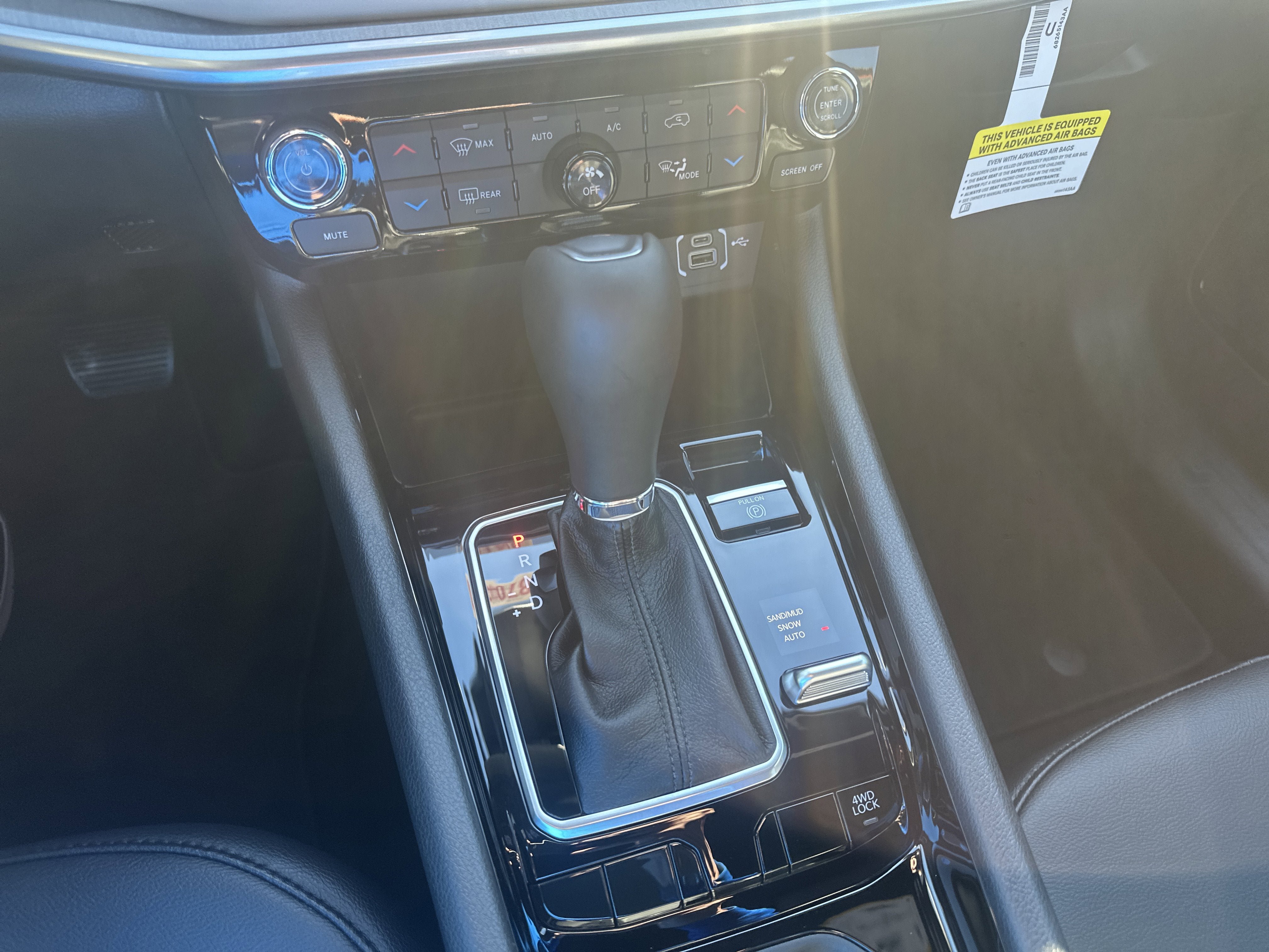 New 2026 Jeep Compass Limited AWD/4WD image 33