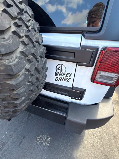 Used 2017 Jeep Wrangler Sport AWD/4WD image 13