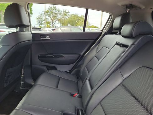 Used 2022 Kia Sportage EX w/ EX Technology Package image 16