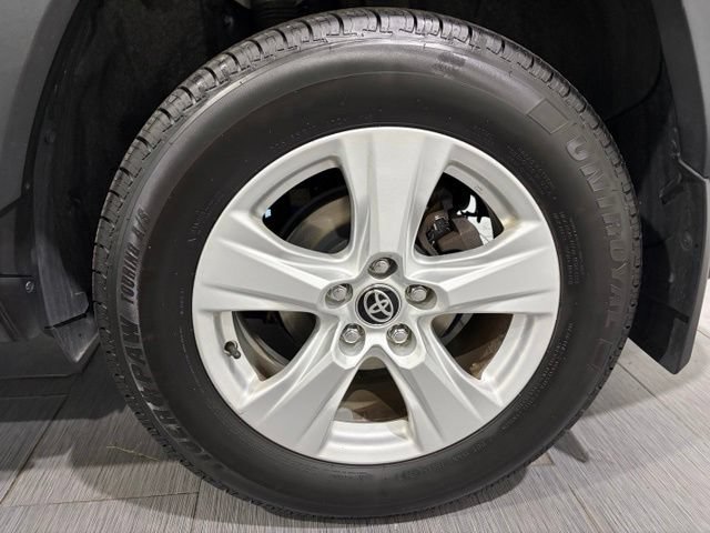 Used 2020 Toyota RAV4 XLE w/ Convenience Package AWD/4WD image 23