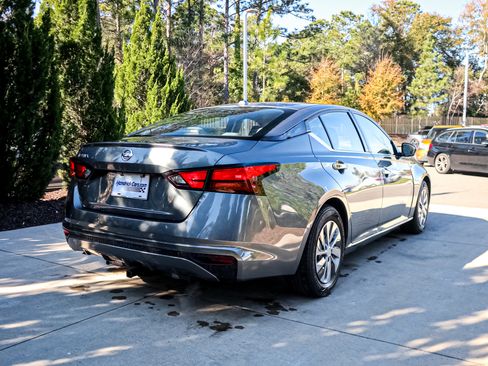 Used 2020 Nissan Altima 2.5 S image 11