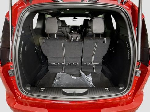 New 2026 Chrysler Pacifica Select AWD/4WD image 25