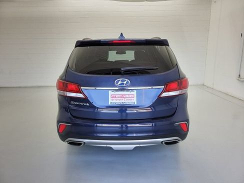 Used 2017 Hyundai Santa Fe SE w/ SE Premium Package 02 FWD image 6