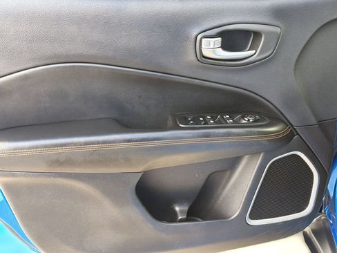 Used 2018 Jeep Compass Limited FWD image 13