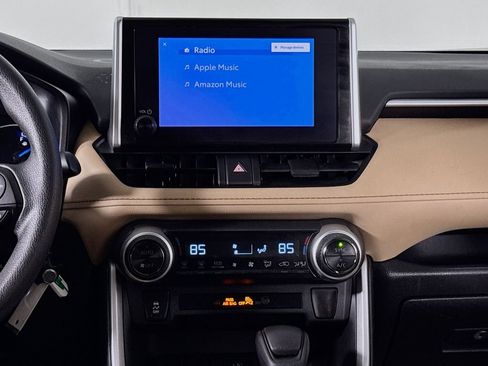 Used 2023 Toyota RAV4 LE AWD/4WD image 13