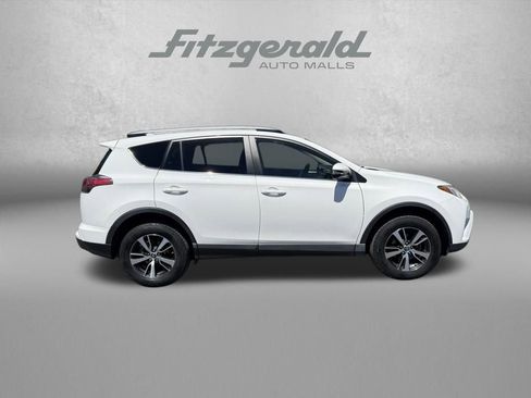 Used 2017 Toyota RAV4 XLE w/ Plus Special Value Package AWD/4WD image 8