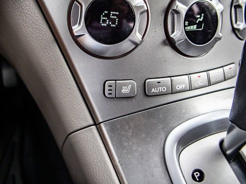 Used 2011 Subaru Tribeca Limited w/ PWR Moonroof & Navigation Pkg image 10