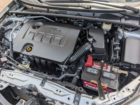Used 2018 Toyota Corolla SE FWD image 20