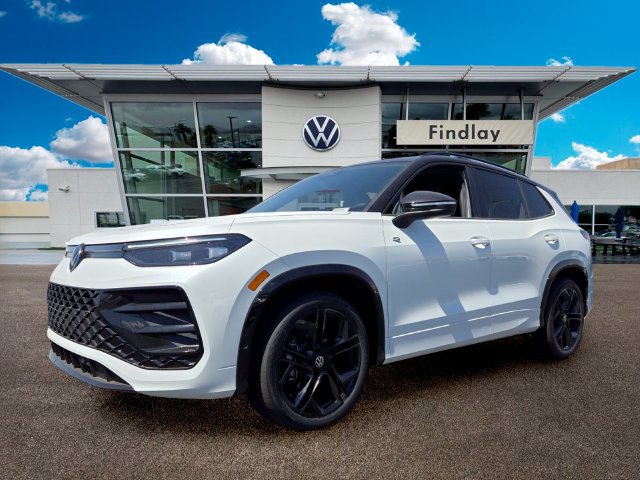 New 2026 Volkswagen Tiguan SE R-Line FWD image 2