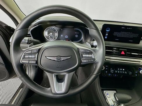 Certified 2025 Genesis G70 2.5T image 11