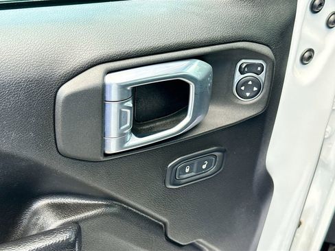 Used 2022 Jeep Wrangler Unlimited Sport AWD/4WD image 19