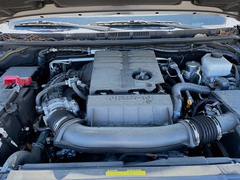Used 2025 Nissan Frontier PRO-4X AWD/4WD image 27