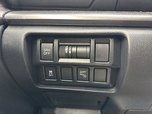 Used 2018 Subaru Crosstrek 2.0i Limited image 11