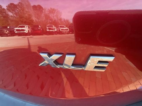 Used 2014 Toyota RAV4 XLE image 17