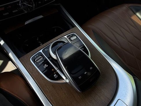Used 2021 Mercedes-Benz G 550 image 18