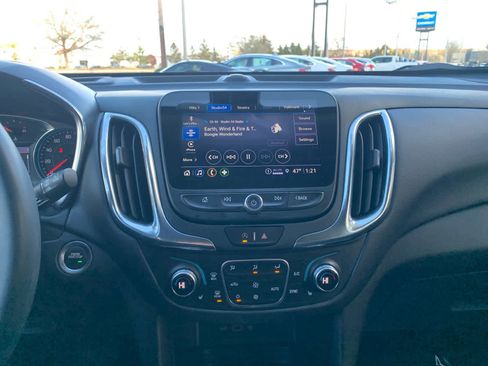 Used 2023 Chevrolet Equinox LT image 25