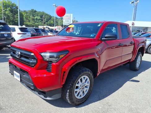 Used 2025 Toyota Tacoma SR AWD/4WD image 8