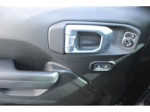 Used 2022 Jeep Wrangler Unlimited Sport AWD/4WD image 20