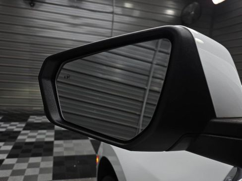 Used 2022 Chevrolet Equinox RS AWD/4WD image 38
