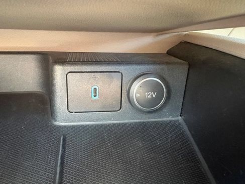 Used 2020 Ford Escape Titanium AWD/4WD image 24