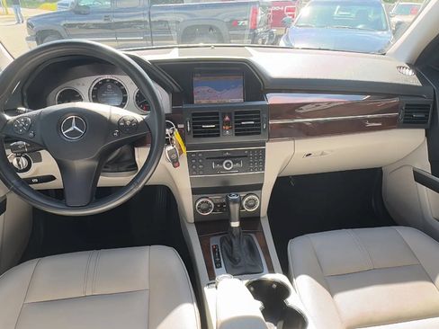 Used 2011 Mercedes-Benz GLK 350 2WD image 8