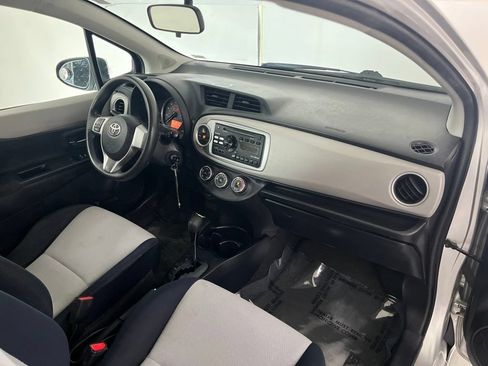 Used 2012 Toyota Yaris LE FWD image 22