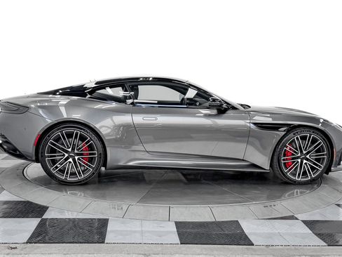 Used 2024 Aston Martin DB12 Coupe RWD image 35