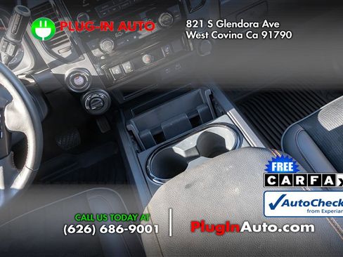 Used 2024 Nissan Titan PRO-4X w/ Off Road Protection Package image 17