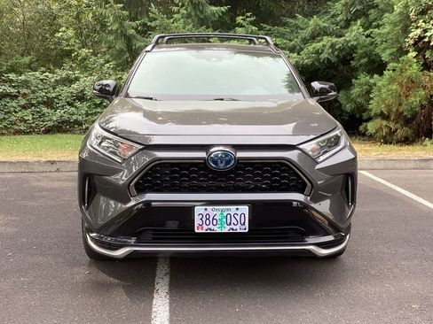 Used 2021 Toyota RAV4 XSE w/ Weather Package AWD/4WD image 20