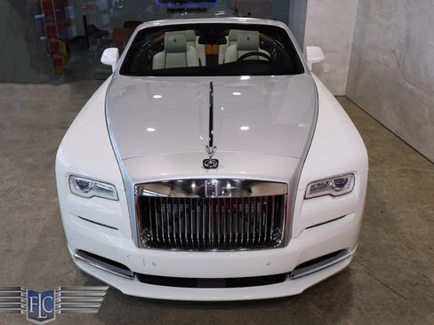 Used 2017 Rolls-Royce Dawn RWD image 15