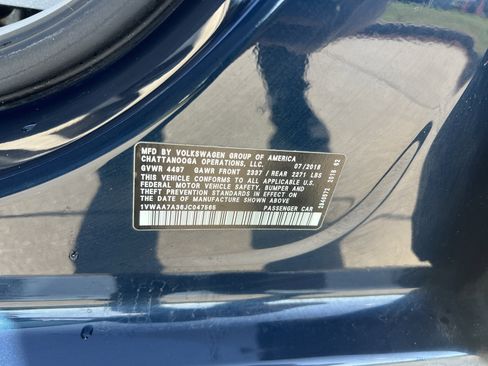 Used 2018 Volkswagen Passat 2.0T R-Line image 31