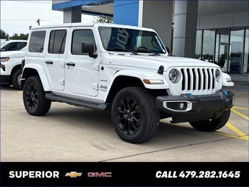 Used 2022 Jeep Wrangler Unlimited Sahara w/ Cold Weather Group AWD/4WD image 1