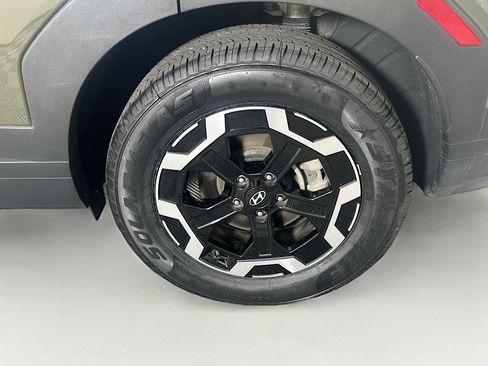 Used 2025 Hyundai Santa Fe SEL FWD image 11