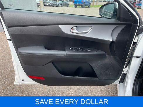 Used 2023 Kia Forte LXS w/ LXS Technology Package image 13