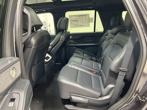 New 2026 Lincoln Navigator Reserve w/ Jet Appearance Package AWD/4WD image 29