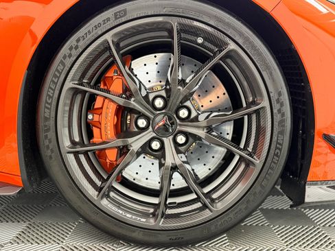 Used 2025 Chevrolet Corvette ZR1 w/ ZR1 Carbon Fiber Aero Package RWD image 61