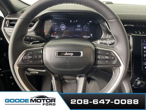 Used 2024 Jeep Grand Cherokee L Laredo w/ Luxury Tech Group I AWD/4WD image 14