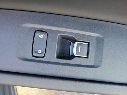 Certified 2023 Honda Accord EX image 9