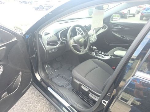 Used 2022 Chevrolet Malibu LS FWD image 14