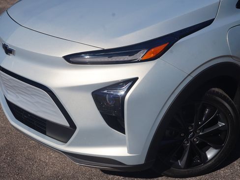 Used 2022 Chevrolet Bolt EUV Premier w/ Launch Edition image 13