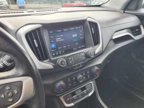 Used 2022 GMC Terrain SLT w/ Infotainment Package II AWD/4WD image 32