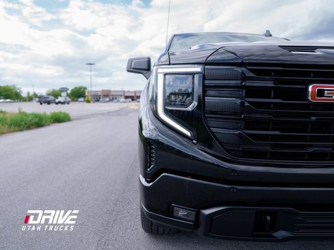 Used 2023 GMC Sierra 1500 Elevation image 7