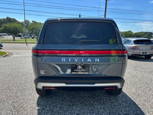 Used 2024 Rivian R1S Adventure AWD/4WD image 4