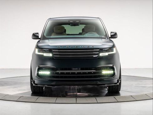 New 2025 Land Rover Range Rover Long Wheelbase Autobiography image 8