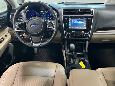 Used 2018 Subaru Outback 3.6R Limited image 12