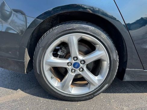 Used 2014 Ford Fusion SE w/ Equipment Group 201A image 14