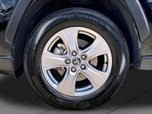 Certified 2025 Toyota RAV4 XLE FWD image 11