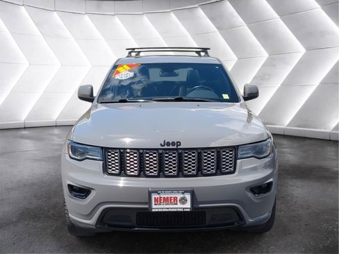 Used 2021 Jeep Grand Cherokee Laredo X AWD/4WD image 8